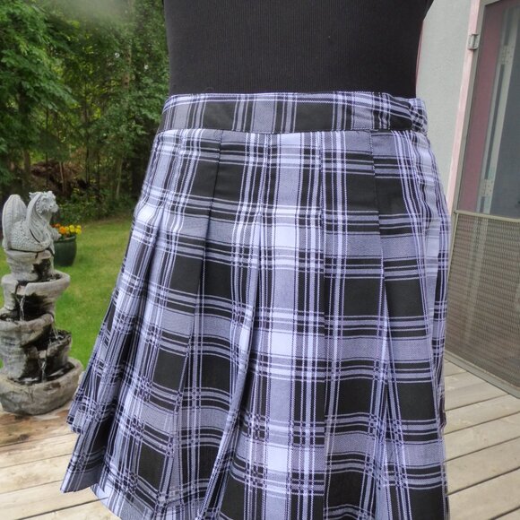 JUSTIFY GOTH PLAID WHITE BLACK PLEATED MINI SKIRT SCHOOLGIRL SECRETARY OFFICE XL - Picture 5 of 10